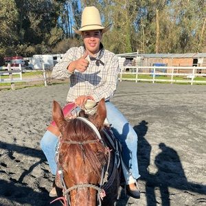 Meet your Posher, Adrian